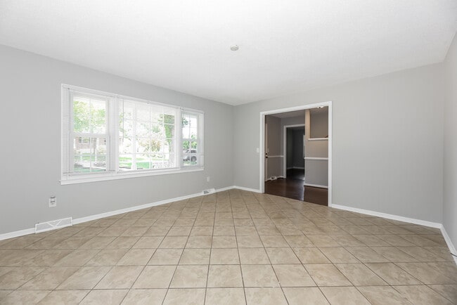 Photo - 107 Windsor St
