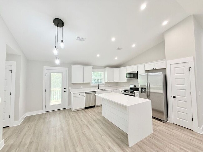 Photo - 478 Ronda St