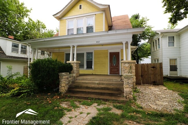 Building Photo - Spacious Home Located right next to Aggiev...