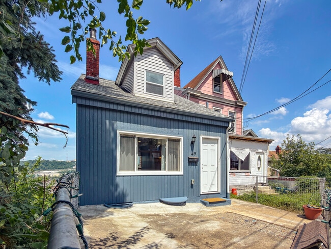 Photo - 49 Holt St