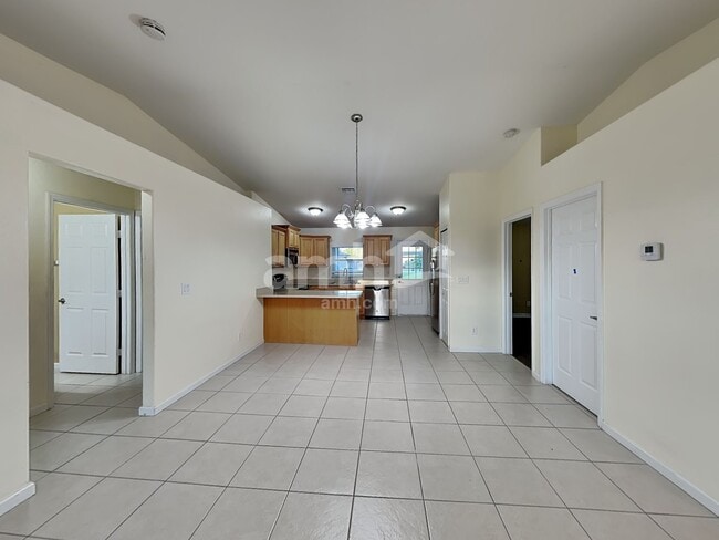 Photo - 3090 SW Boxwood Cir