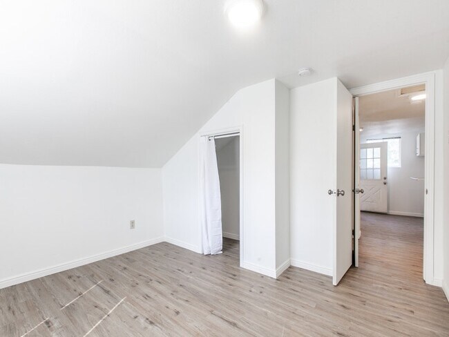 Photo - 115 S 1000 E