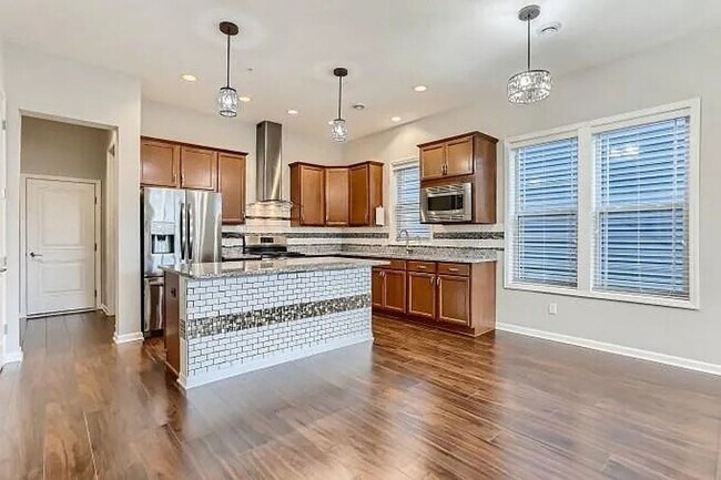 Photo - Beautiful Updated Townhouse- Maple Grove