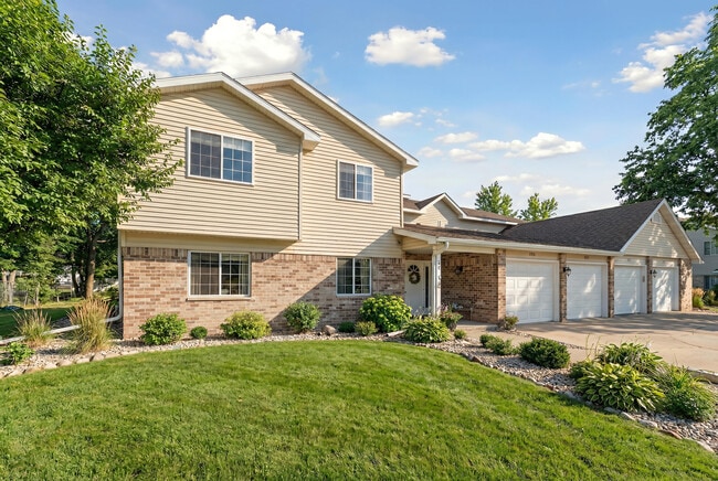 Building Photo - 129 S Curtis St