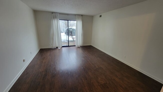 Photo - Clean Two Bedroom Condo For Rent