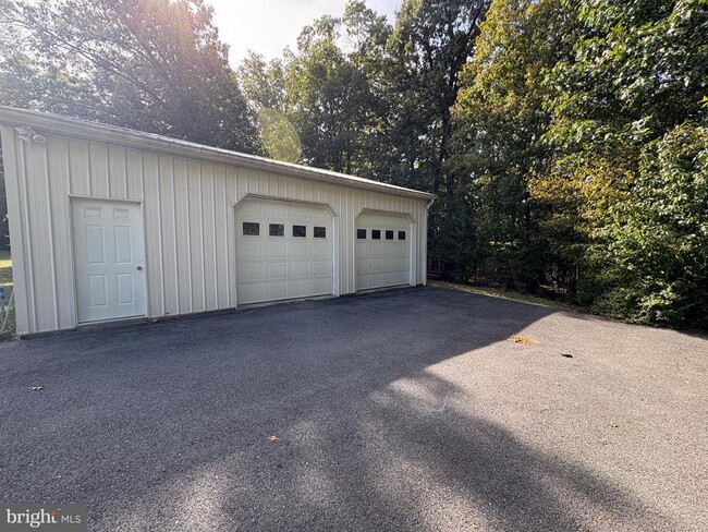Photo - 528 Greenwood Rd