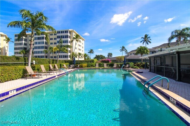 Photo - 3400 Gulf Shore Blvd N Unidad B4