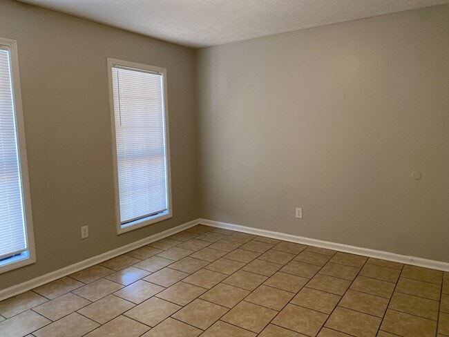 Photo - 31 Manchester Bay