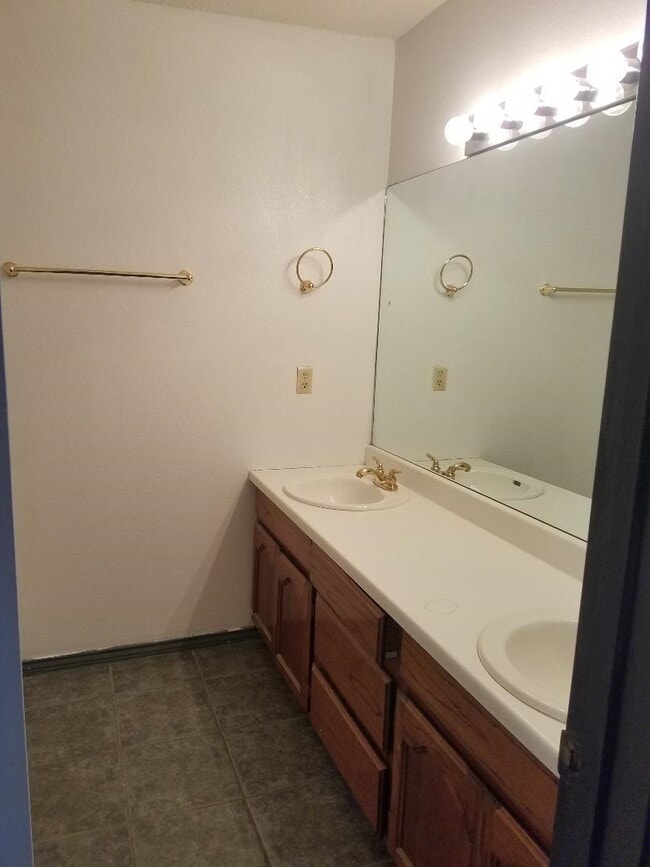 Photo - 4303 Revolution Rd