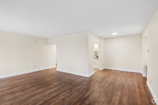 2BR, 1BA - 1,066SF - Living Room