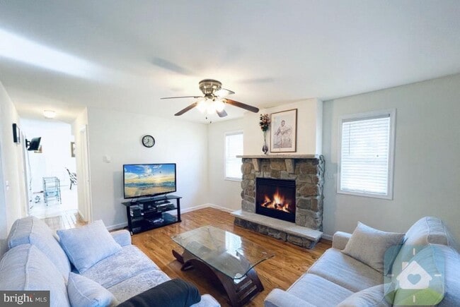 Photo - 146 Hunter Ln