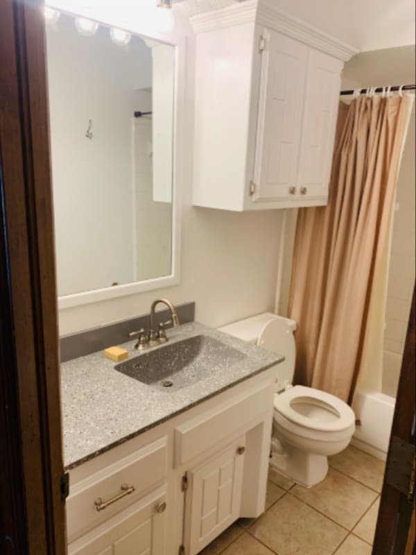 Photo - 2412 E Hills Dr