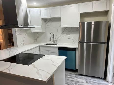 Building Photo - 353 SE 12th Ave Rental
