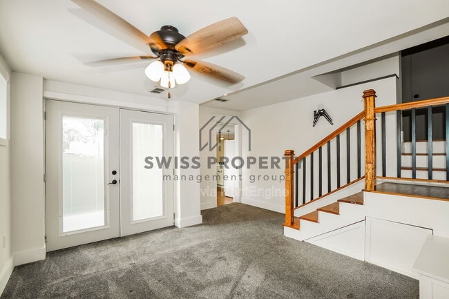 Photo - 487 W Johnstown Rd