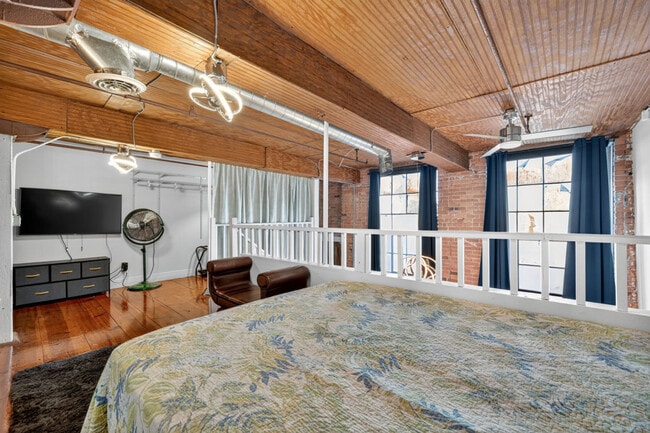 Photo - 227 Iron St Unidad ID1438327P