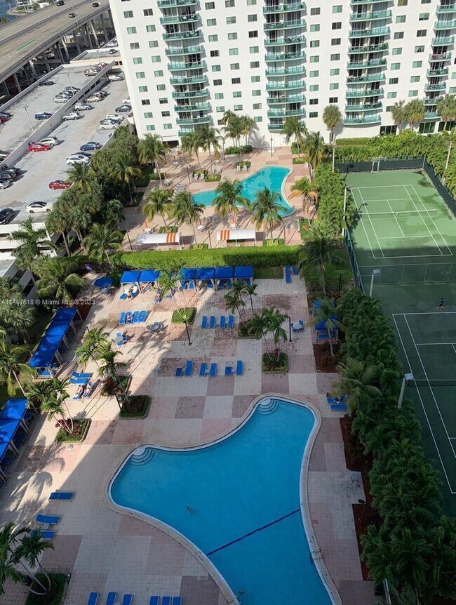Photo - 19370 Collins Ave