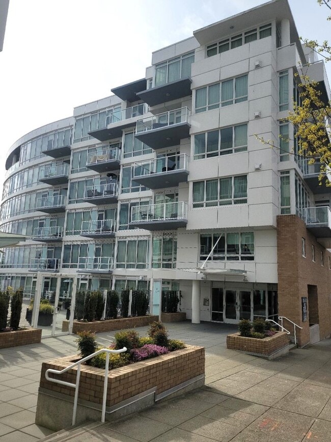 2 Bedroom Condo in Harborside Condominiums - 2 Bedroom Condo in Harborside Condominiums