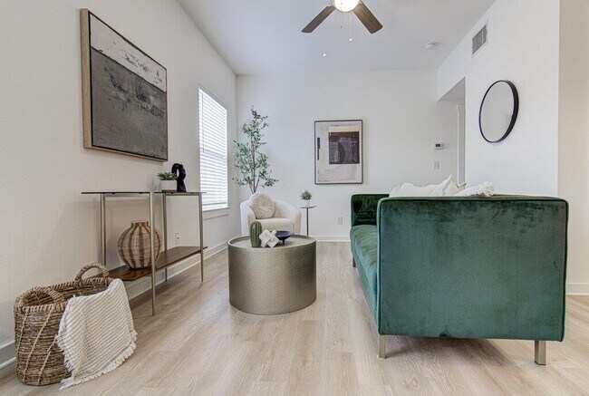 Photo - 2106 Cullen Ave Unit 208