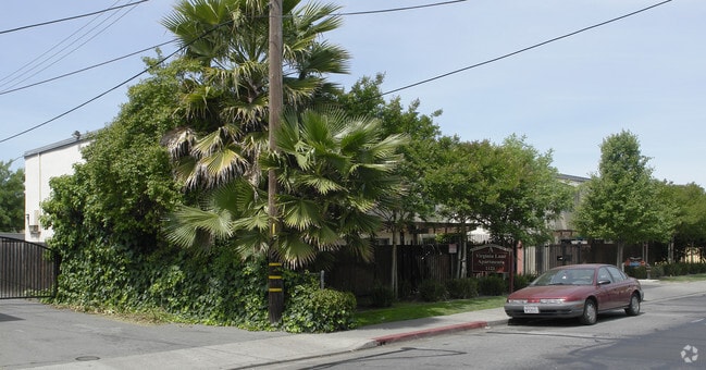 Photo - Virginia Lane