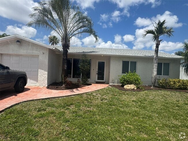Building Photo - 9431 NW 10th St Rental