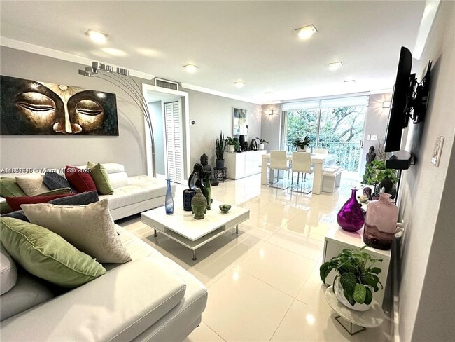 Building Photo - 9350 Fontainebleau Blvd Unit 414 Rental