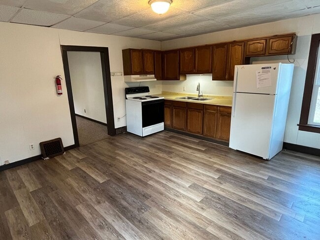 Photo - N8517 WI-107 Unidad #2