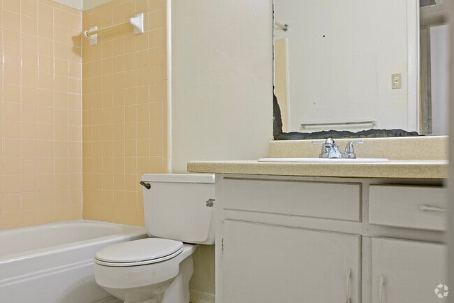 2BR, 2BA - 870SF - Second Bathroom - Meadows Apartments
