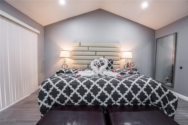 Photo - 7439 Trudy Ln