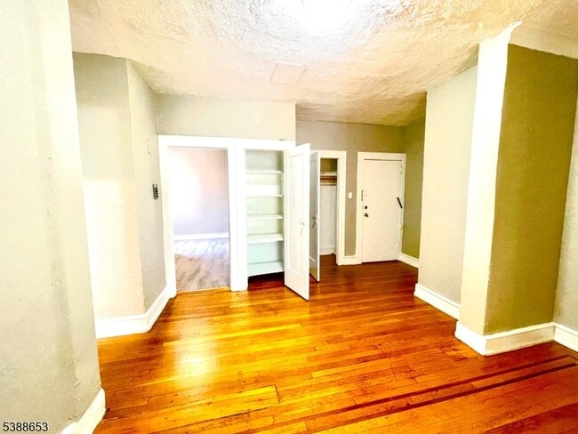 Photo - 17 Elwood Pl Apartamento