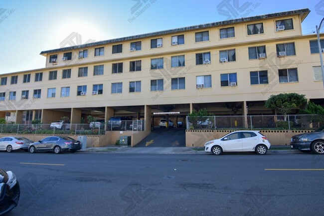 Building Photo - 2 Bed / 1 Bath Apartment in Salt Lake – Great Location!