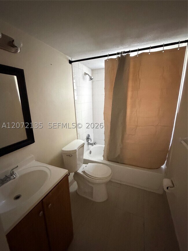 Photo - 241 SE 9th Ct Unit 109