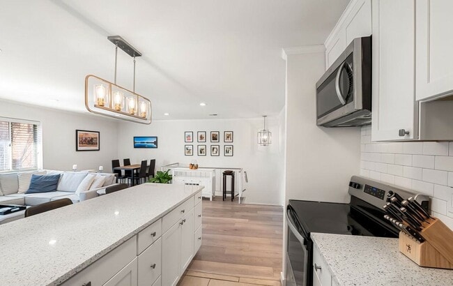 Photo - 120 W Barre St