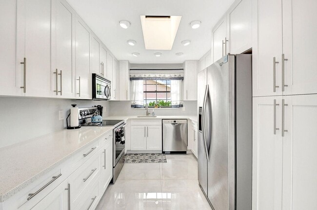 Building Photo - 9311 Longmeadow Cir Rental