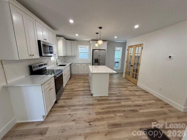 Photo - 1416 N Davidson St