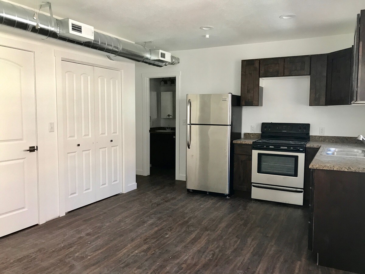 Photo - Westcliff Apartments