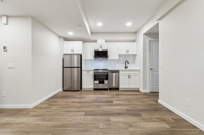 Photo - 20748-20724 24 Ave NW Unit Bsmt