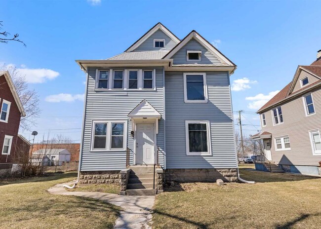 Building Photo - 1611 S 4th St Unit 1