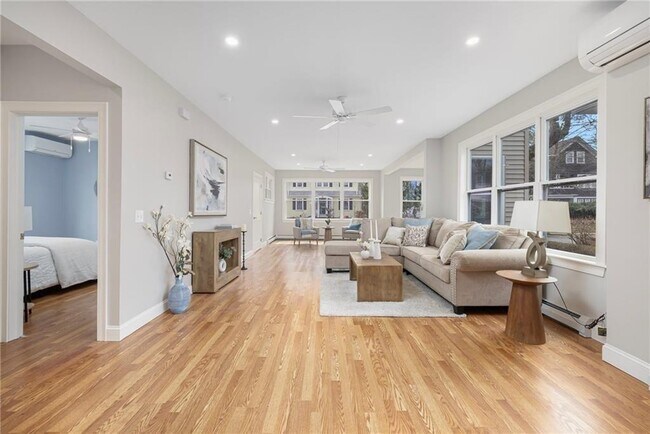 Photo - 146 Evergreen St Unidad 1