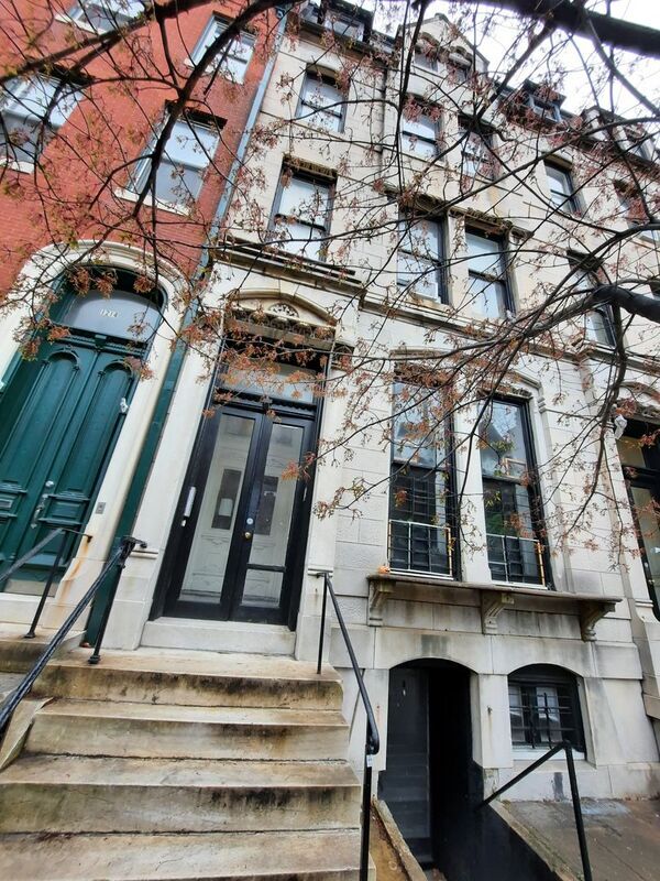 1216 St Paul St