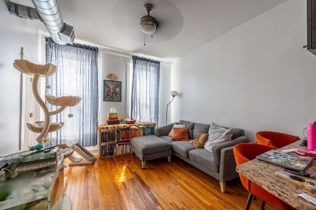 Photo - 1643 S Throop St Unit 3R