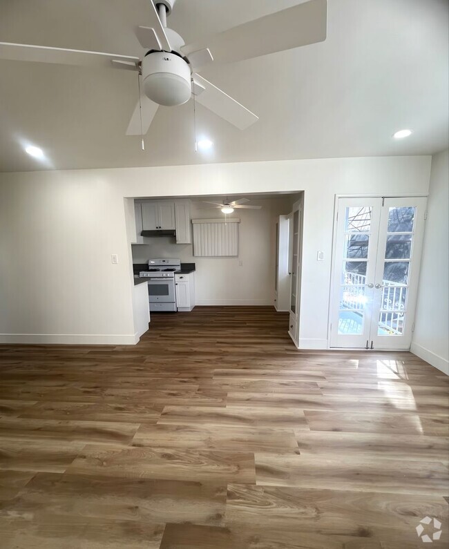 Building Photo - 333 15th St Unit 333 Rental