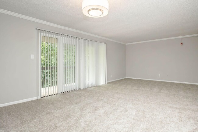 Kingston Pointe Apartments