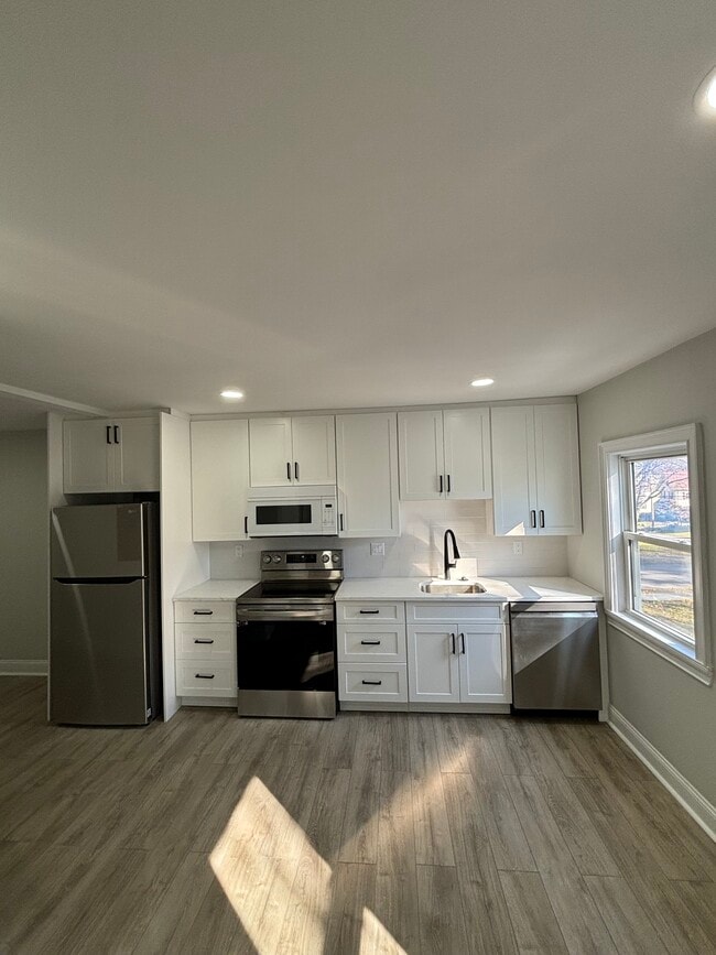 Building Photo - 163 Oakdale Ave Unit 2 Rental