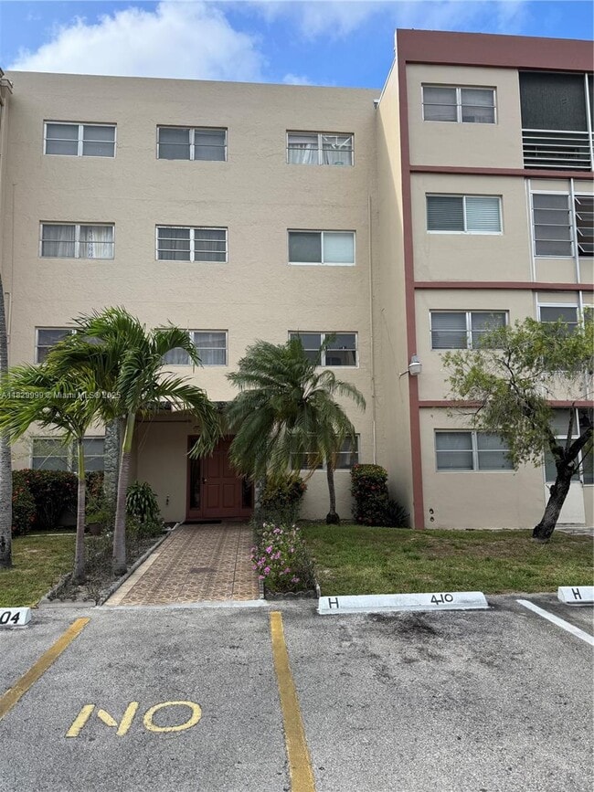 Photo - 4046 NW 19th St Unidad 308