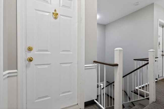 Building Photo - Simply Beautiful, Spacious 2 Bd/1Bth Condo on 50 acres of parklike setting w/ winding paths! Unit 8-399