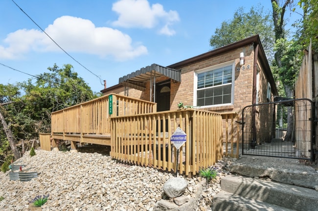 Photo - 632 Straight St