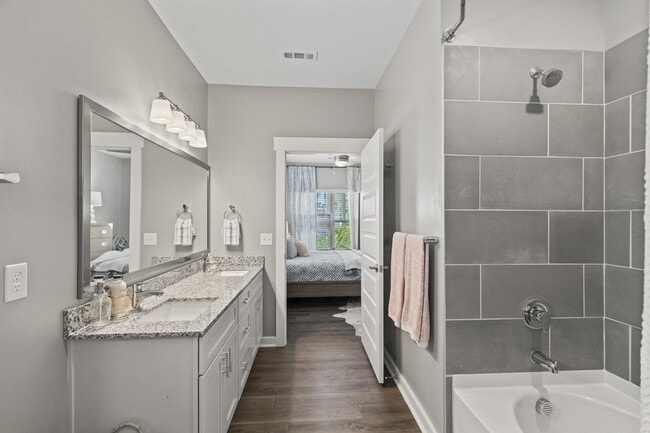 Photo - Central Island Square