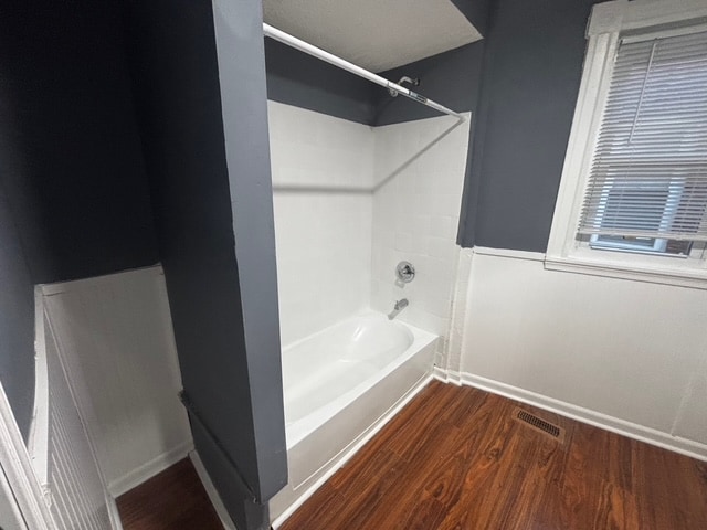 Photo - 2835 Riggs Ave