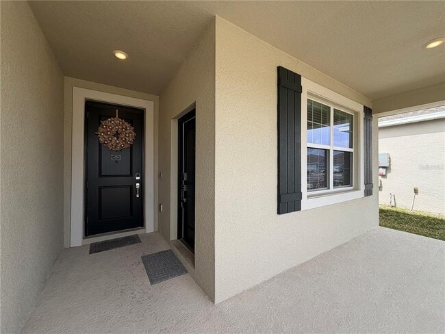 Photo - 652 Grove St