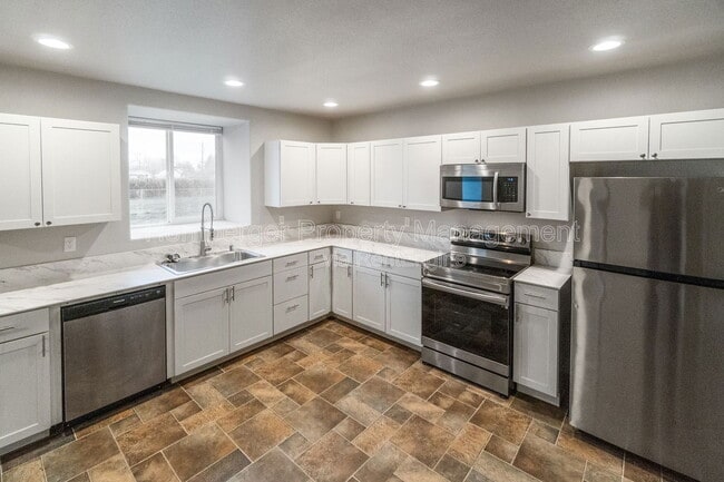 Photo - 2229 E Boone Ave